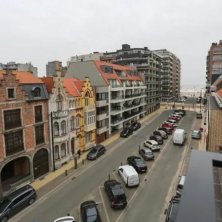 In With Large Terrace Διαμέρισμα Middelkerke