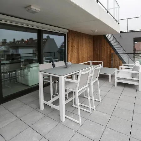 In With Large Terrace Lejlighed